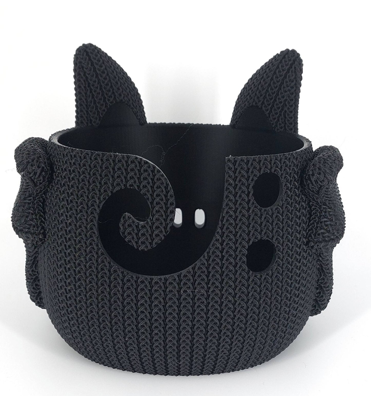 Garnschale Fledermaus gestricktes Design