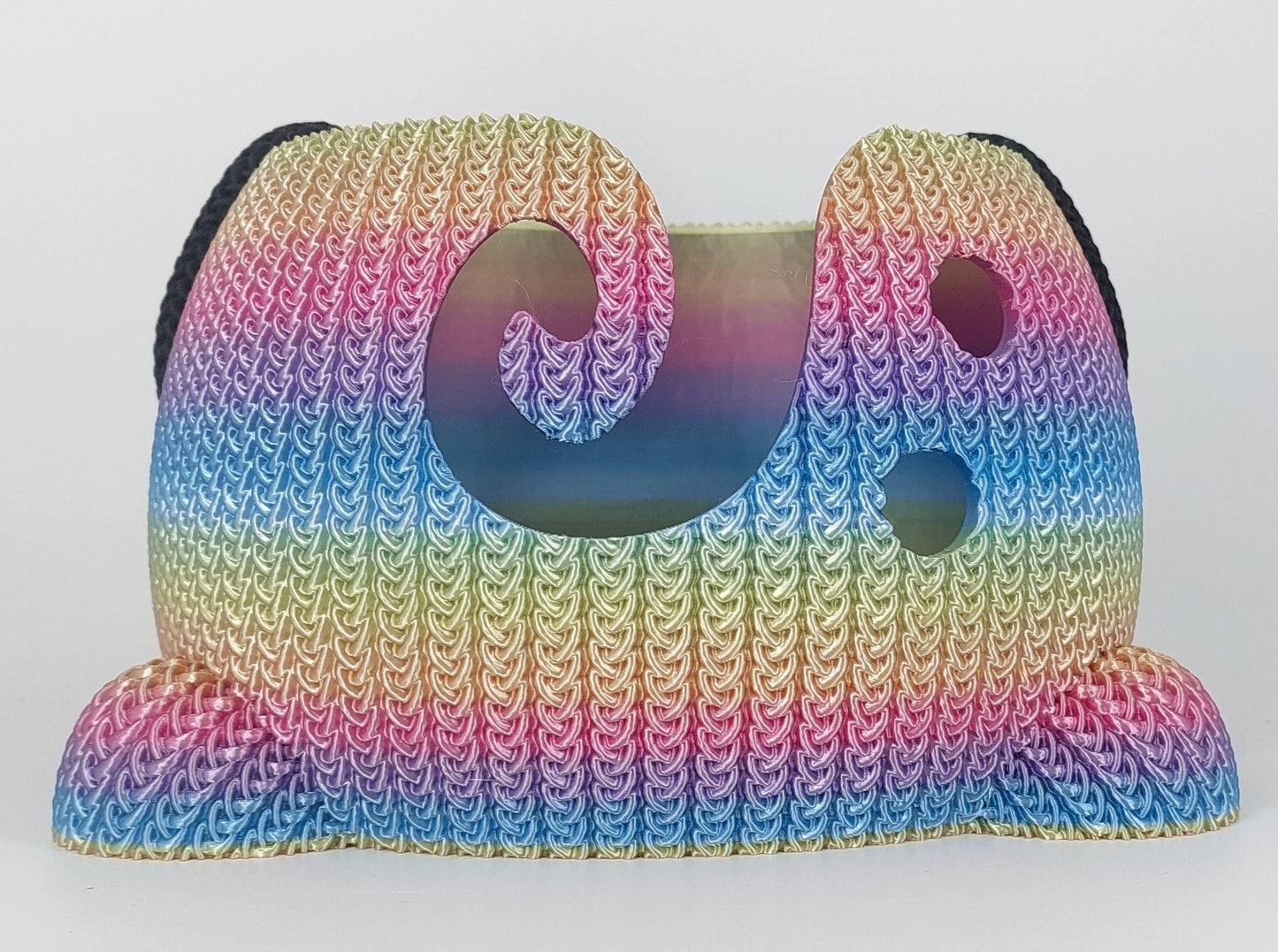 Farbverlauf Garnschale Hund gestrickt