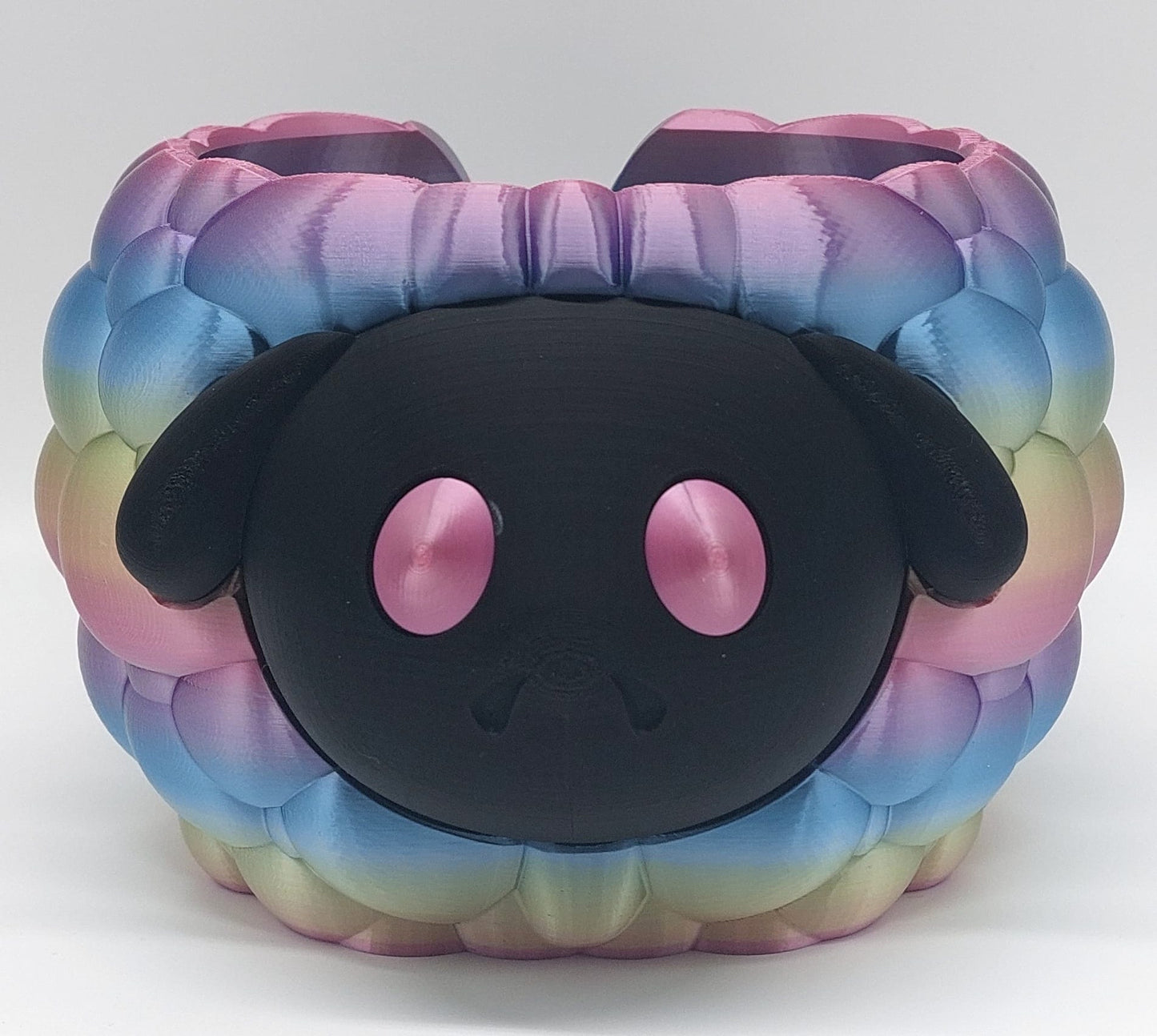 Osterangebot 2 Schaf + 6x 1000m Regenbogengarn zufällig auf Kone