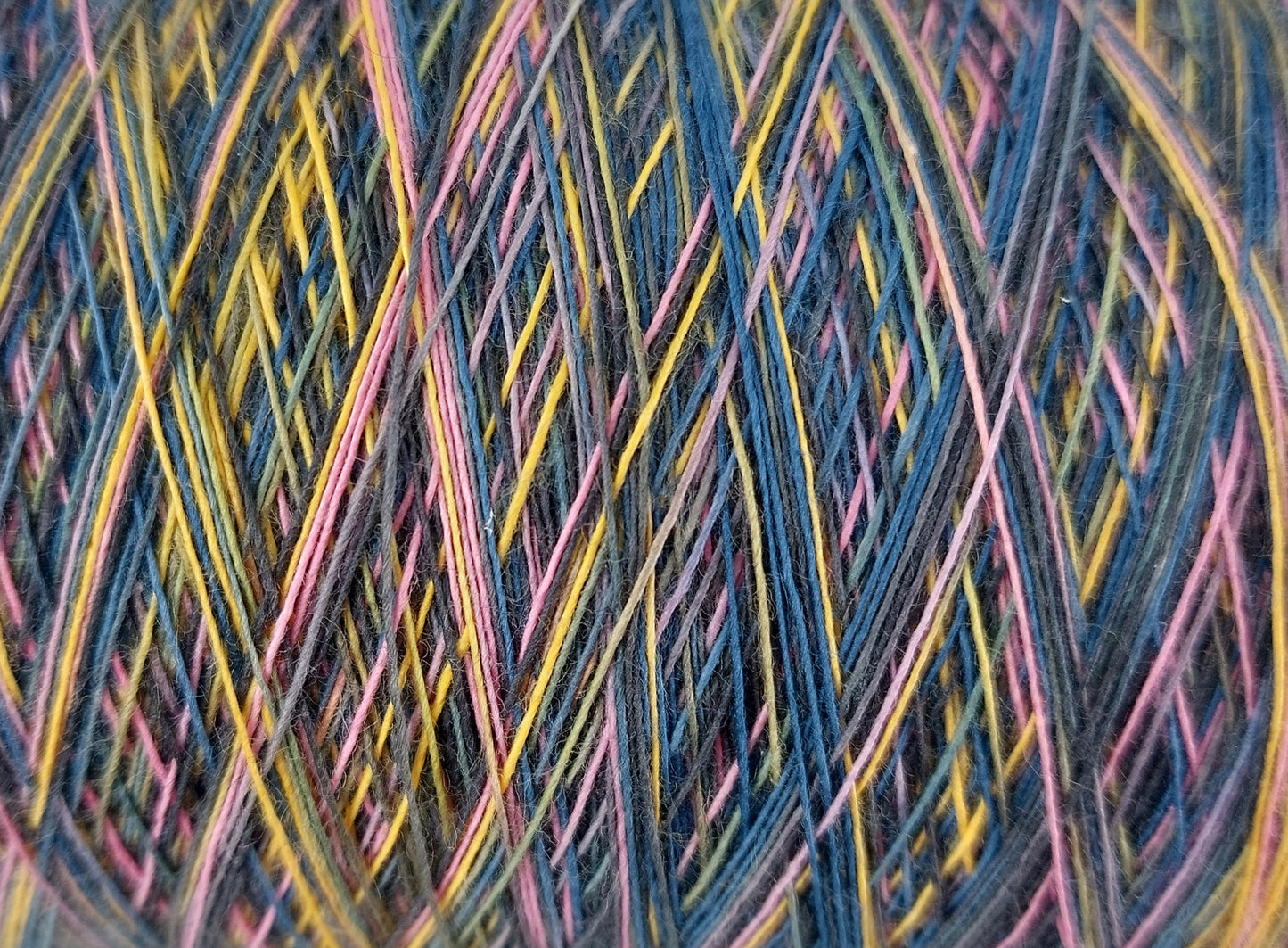 Rainbow Black 100% Baumwolle Regenbogengarn 1000m